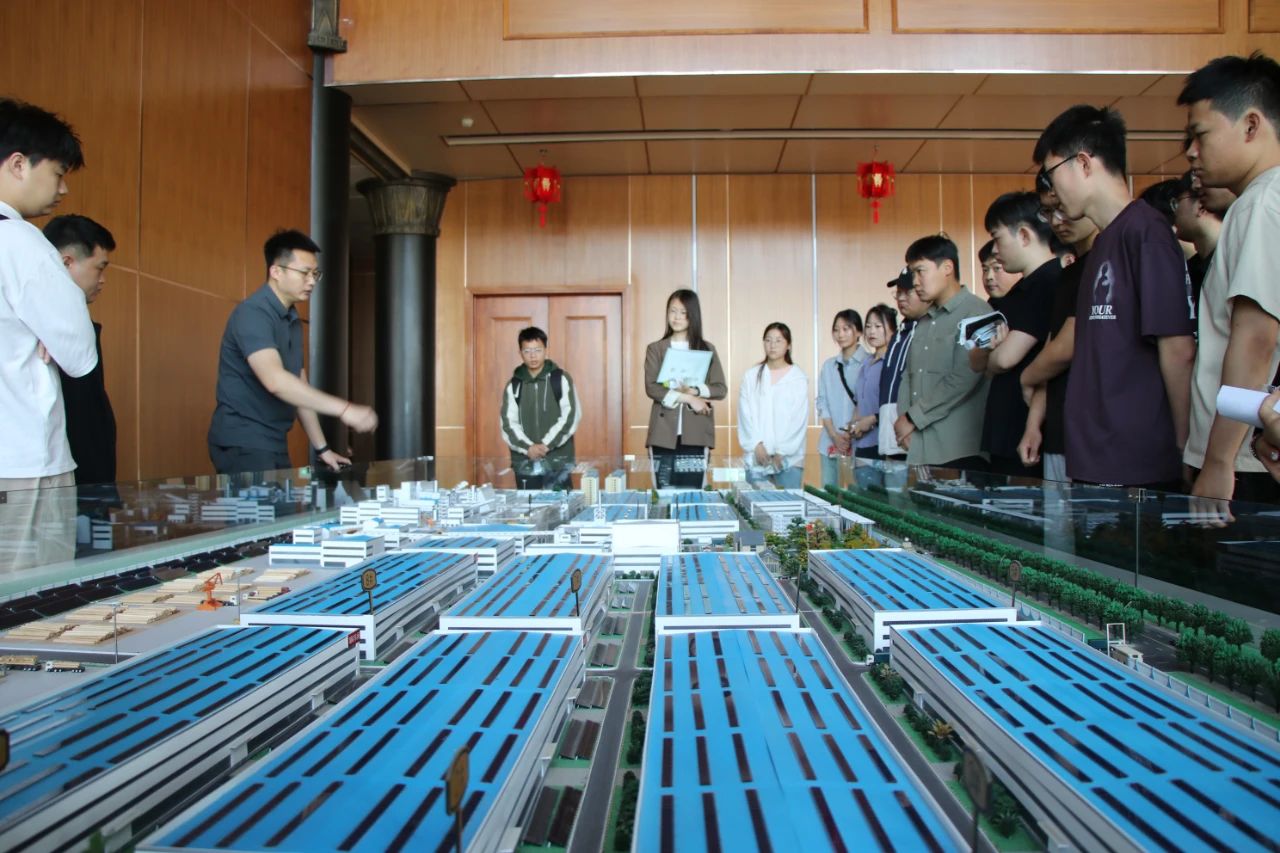 加速构建人才梯队丨东升国际下载注册www举办“2024年春季校招大学生参观交流活动”
